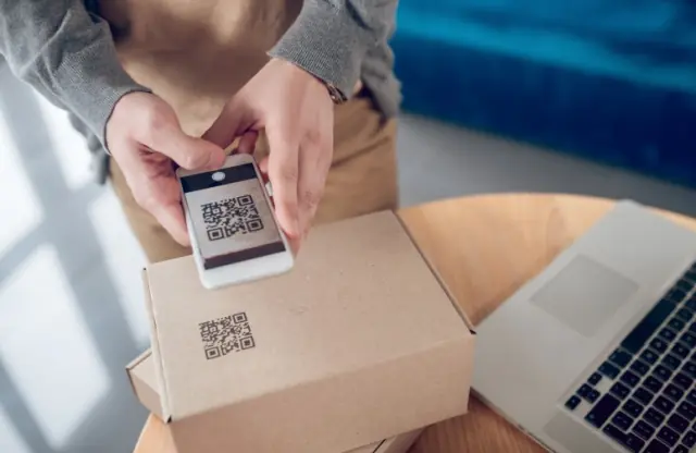 Smart packaging uses QR codes to allow you to track your package | Synapse Blog